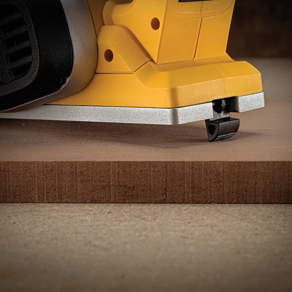 Repuesto Original DeWalt Para Cepillo/Falda – Pieza #877702 – Fácil De Instalar Y Duradera